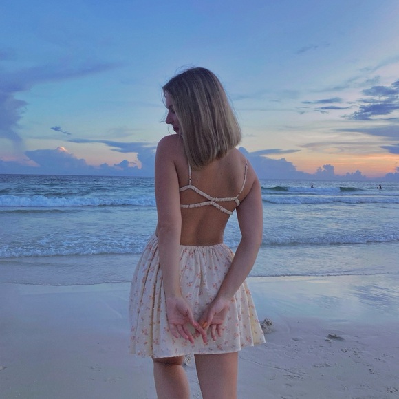 Butter yellow backless sundress - Picture 3 of 6